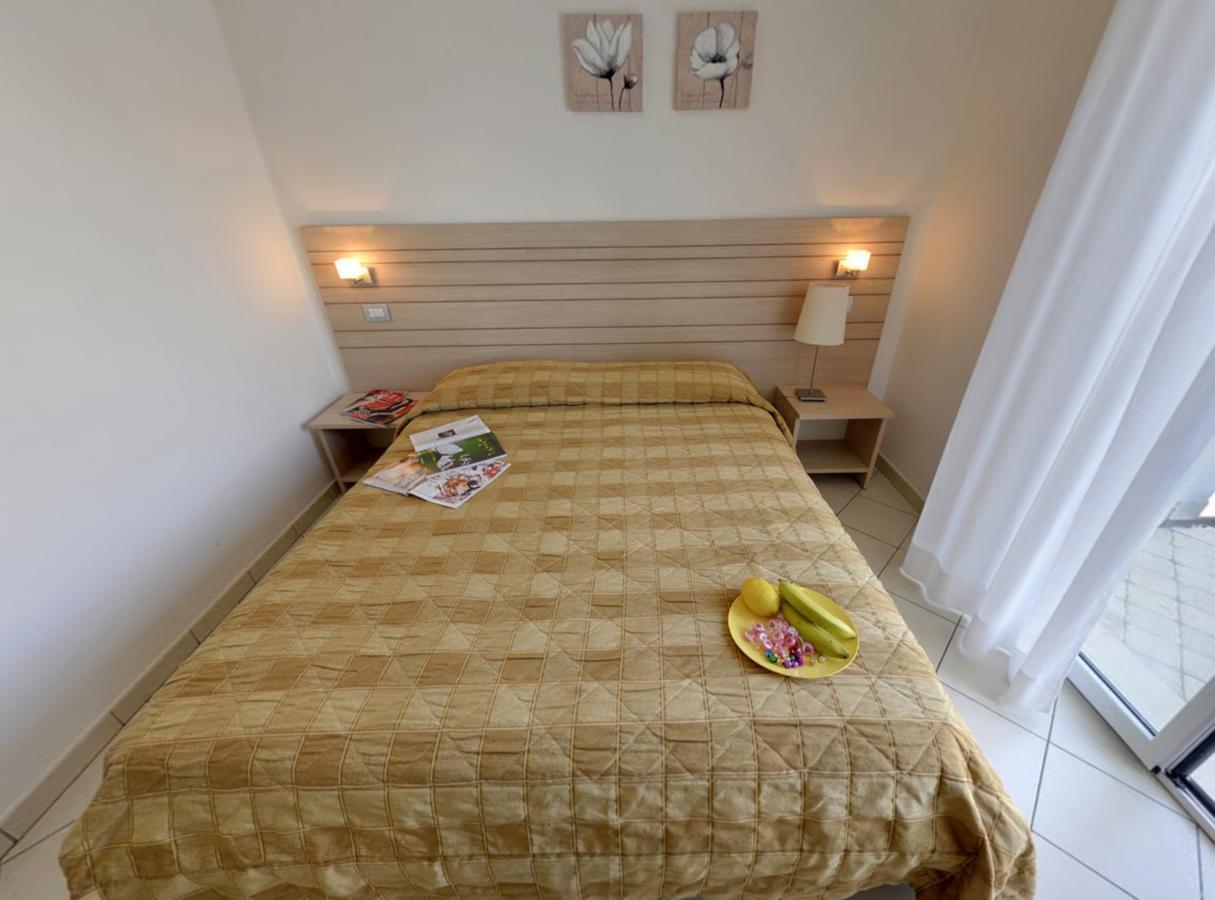 Residence Mareo Riccione Kültér fotó